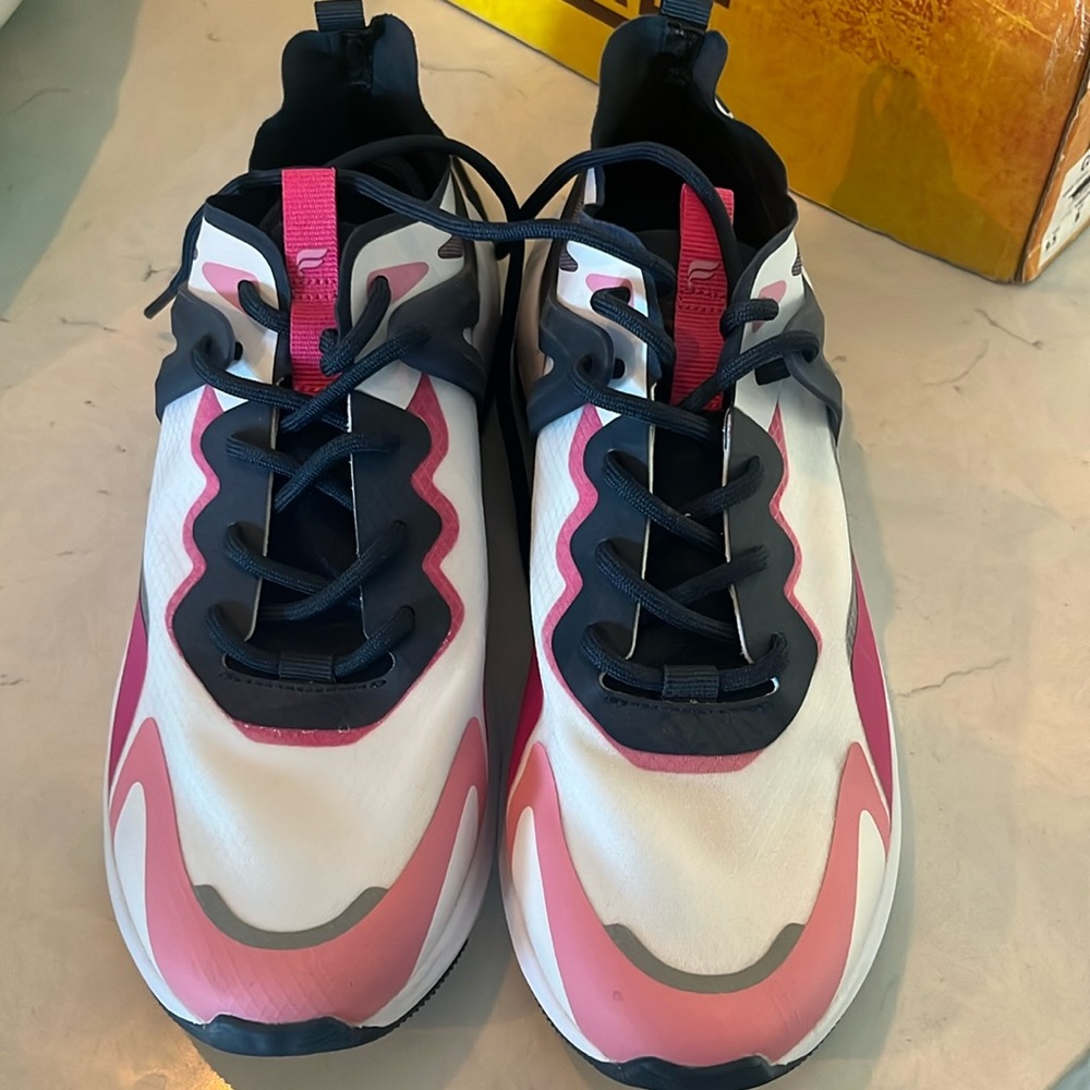 Fabletics sneakers